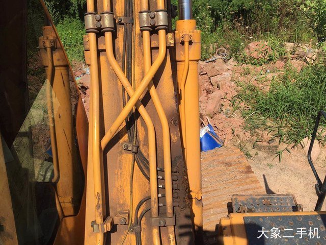 现代 R150LC-9 挖掘机