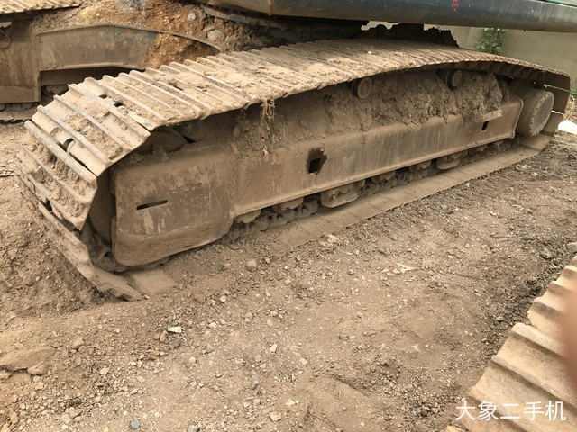 神钢 SK210LC-8 挖掘机