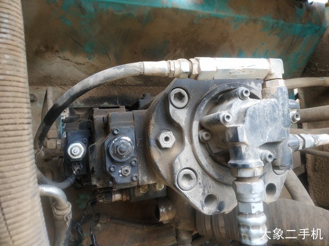 神钢 SK250-8 挖掘机