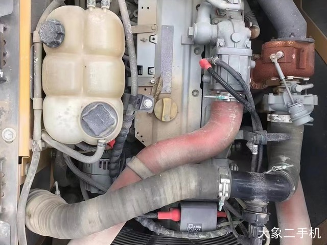 山东临工 LG6135E 挖掘机