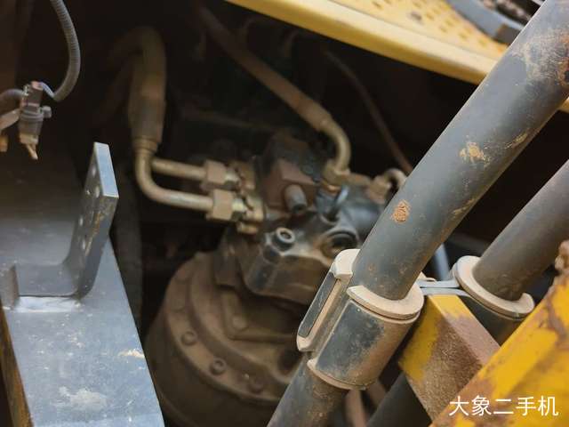 徐工 XE270DK 挖掘机