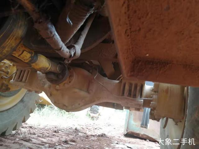 山工 SEM652B 装载机