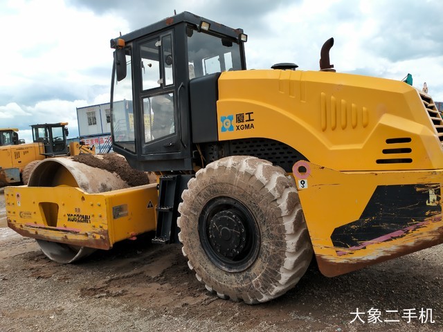 厦工 XG622MH 压路机