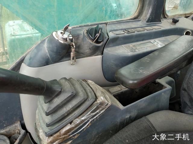 神钢 SK250-8 挖掘机