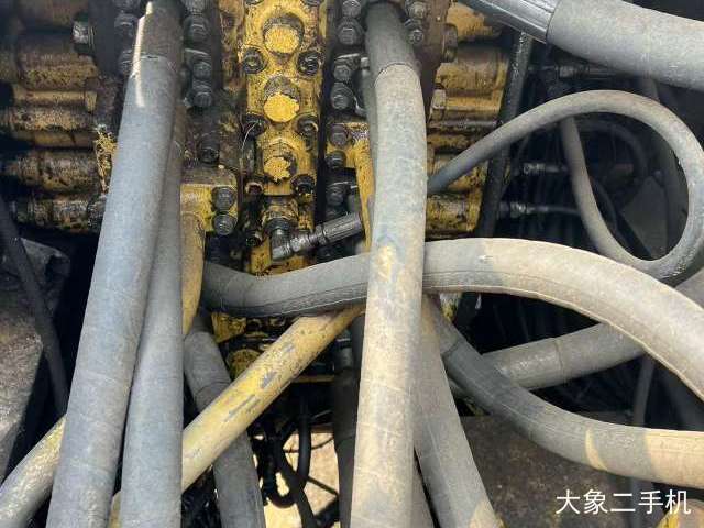 小松 PC220-8 挖掘机