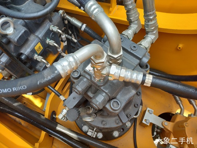 龙工 LG6225E 挖掘机