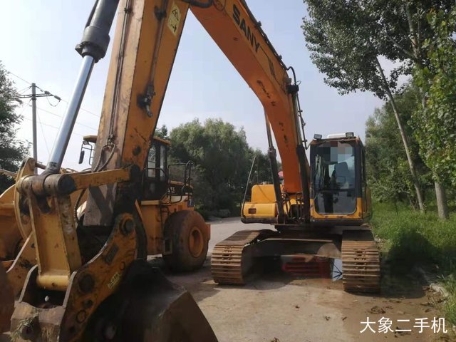 三一重工 SY215C 挖掘机