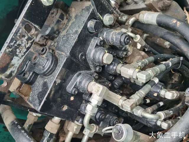 神钢 SK140LC-8 挖掘机