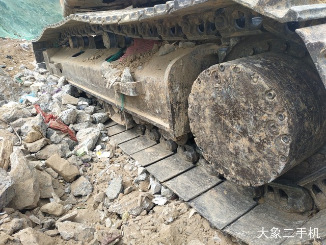 山东临工 LG6220 挖掘机