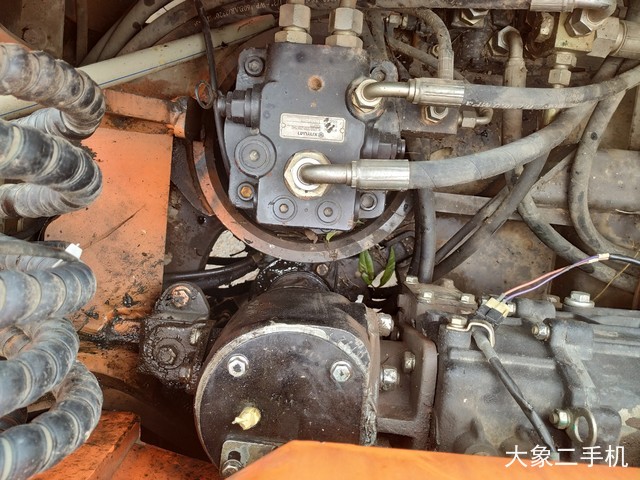 新源 XY75W-8 挖掘机