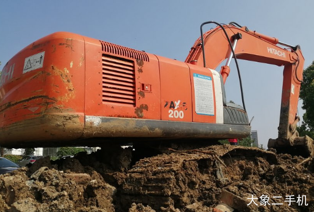 日立 EX200-3 挖掘机