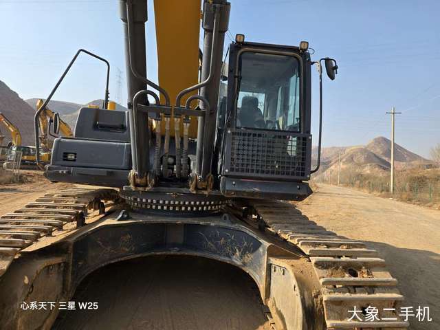 徐工 XE370D 挖掘机