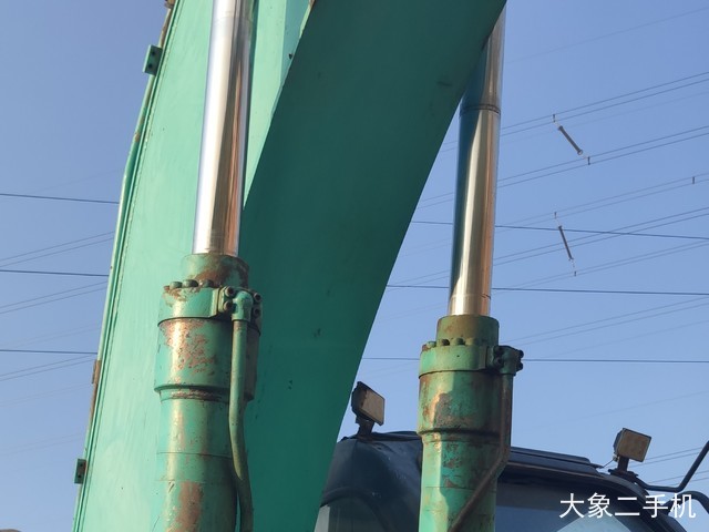 神钢 SK210LC-8 挖掘机