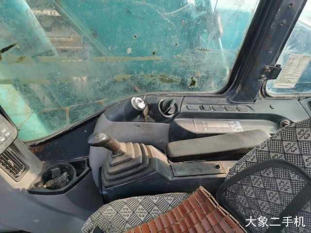 神钢 SK260LC-8 挖掘机