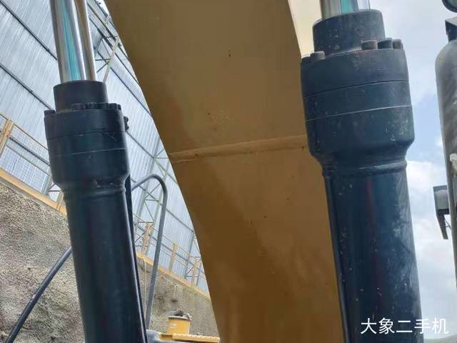 卡特彼勒 323DL 挖掘机