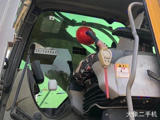 徐工 XE470D 挖掘机