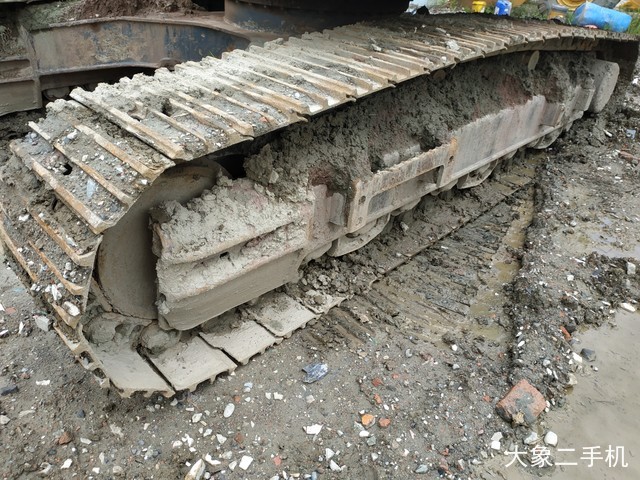 神钢 SK270D-8 挖掘机