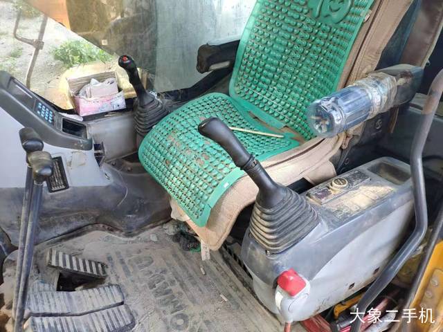 小松 PC270-7 挖掘机