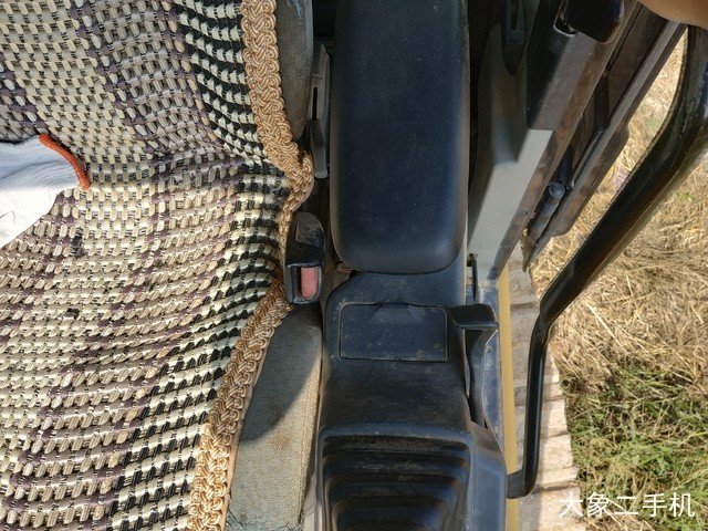 卡特彼勒 323DL 挖掘机