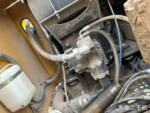 徐工 XE75D 挖掘机