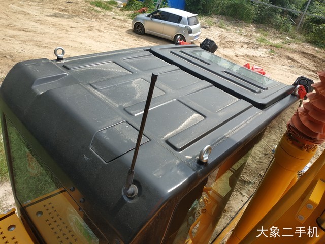 龙工 LG6225E 挖掘机