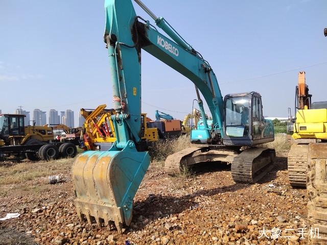 神钢 SK210LC-8 挖掘机