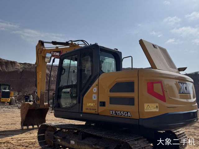 徐工 XE150D 挖掘机
