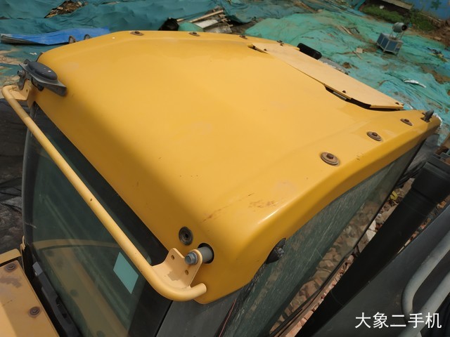 沃尔沃 EC220DL 挖掘机