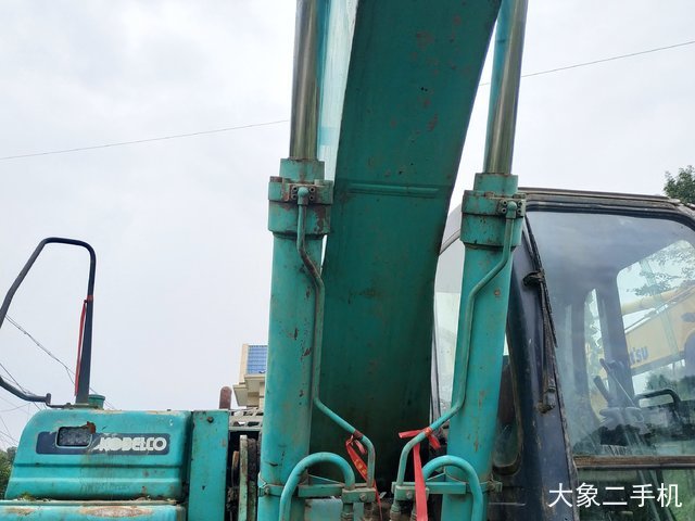 神钢 SK250-8 挖掘机