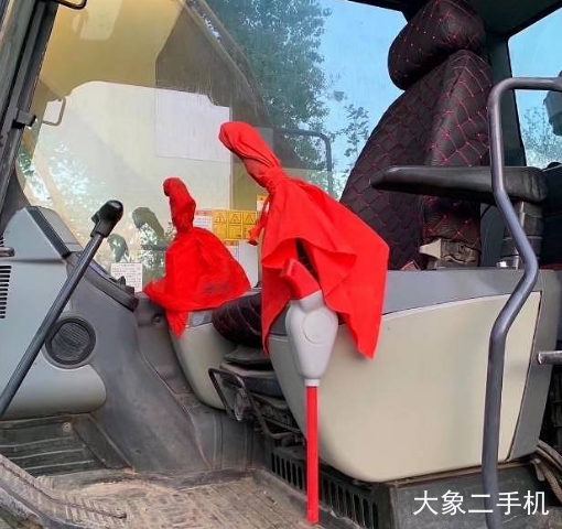 小松 PC200-8M0 挖掘机