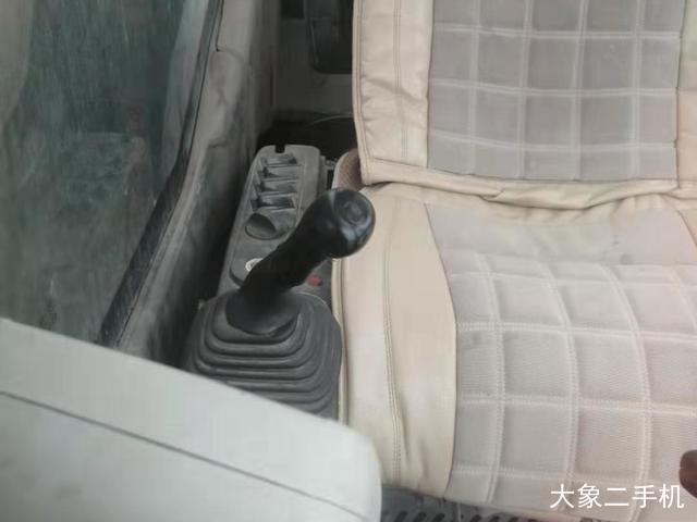 三一重工 SY215C-8 挖掘机