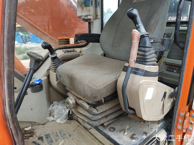 斗山 DH225LC-9 挖掘机