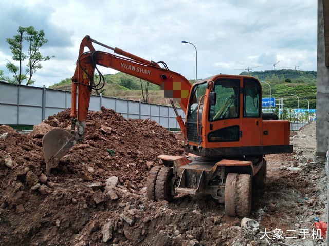 远山机械 YS765-8 挖掘机