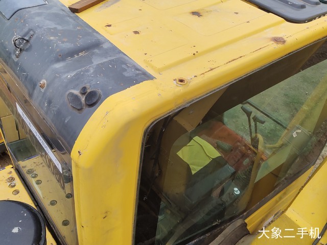 小松 PC220-8M0 挖掘机