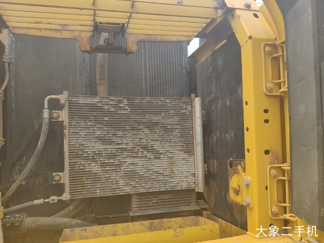 小松 PC240LC-8M0 挖掘机