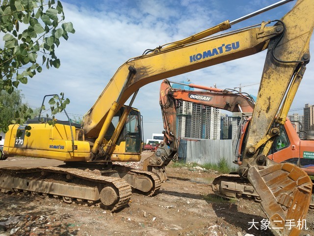 小松 PC220-7 挖掘机