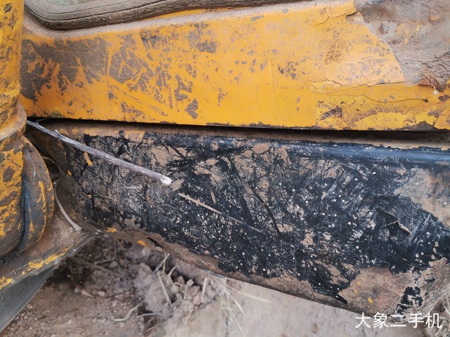 现代 R130W-5 挖掘机