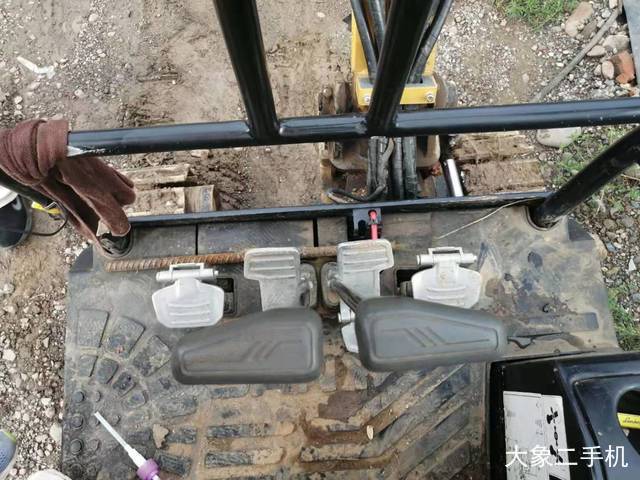 三一重工 SY16C 挖掘机