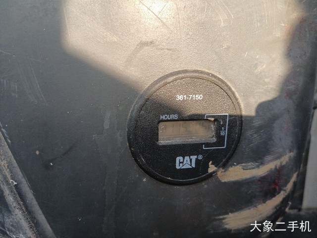 卡特彼勒 323D2L 挖掘机