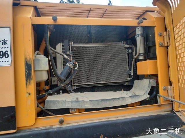 三一重工 SY215C-9 挖掘机