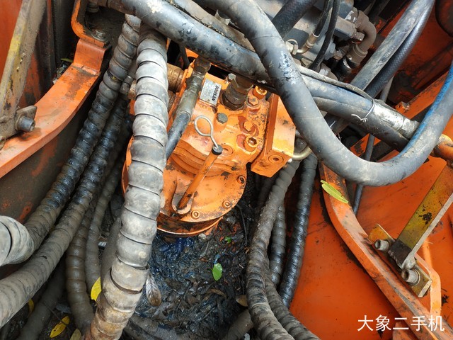 斗山 DX150LC 挖掘机