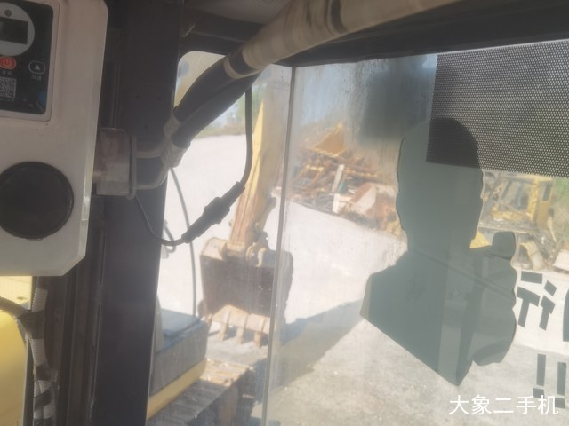 山工 SEM652D 装载机