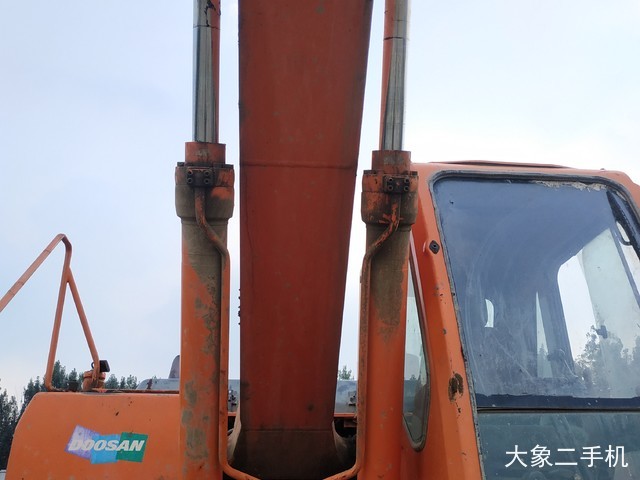 斗山 DH225LC-9 挖掘机