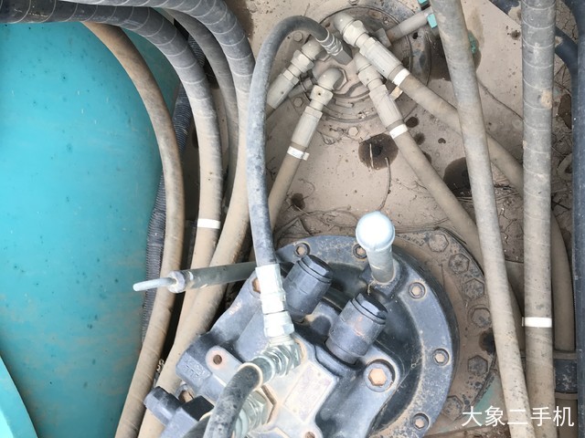 神钢 SK200-10 挖掘机