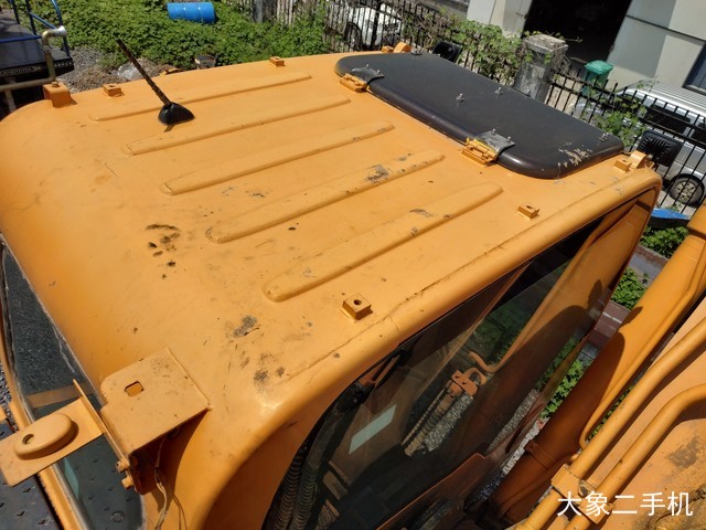 现代 R265LC-9 挖掘机