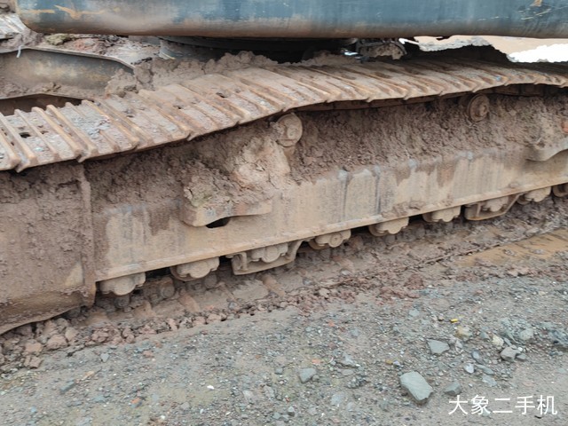 现代 R225-7 挖掘机