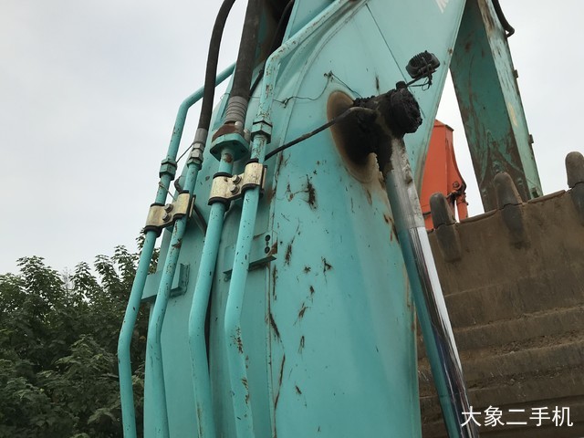 神钢 SK210LC-8 挖掘机