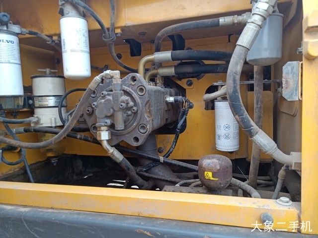 沃尔沃 EC250D 挖掘机