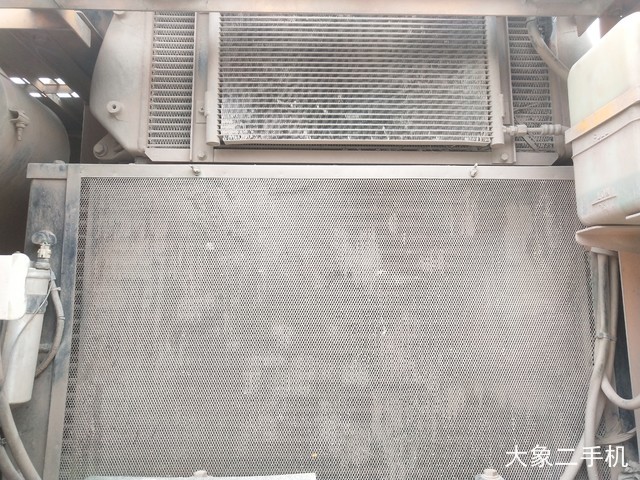 现代 R225LC-7 挖掘机