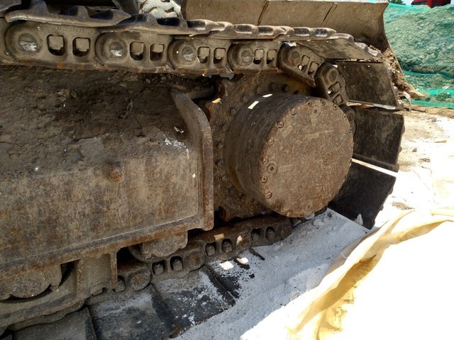 沃尔沃 EC210B 挖掘机